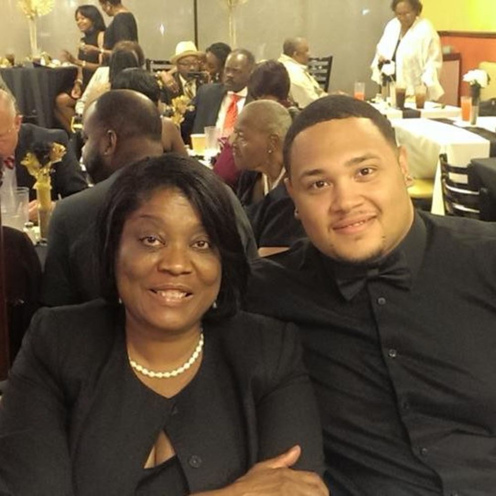 Meet your Posher, Cynthia